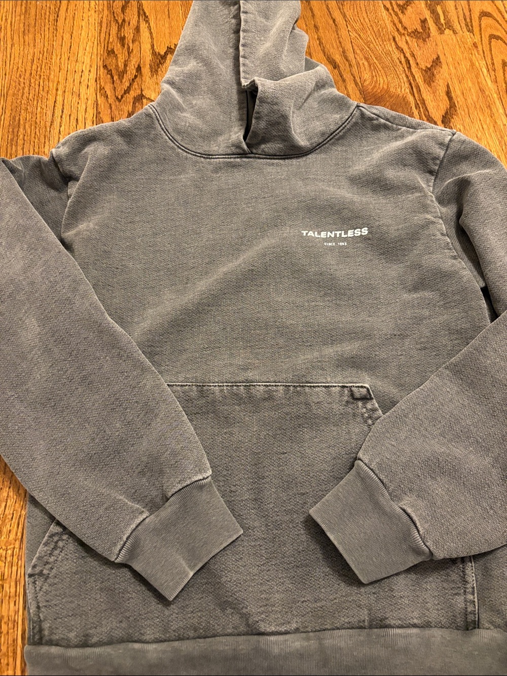 TALENTLESS gray wash Hoodie